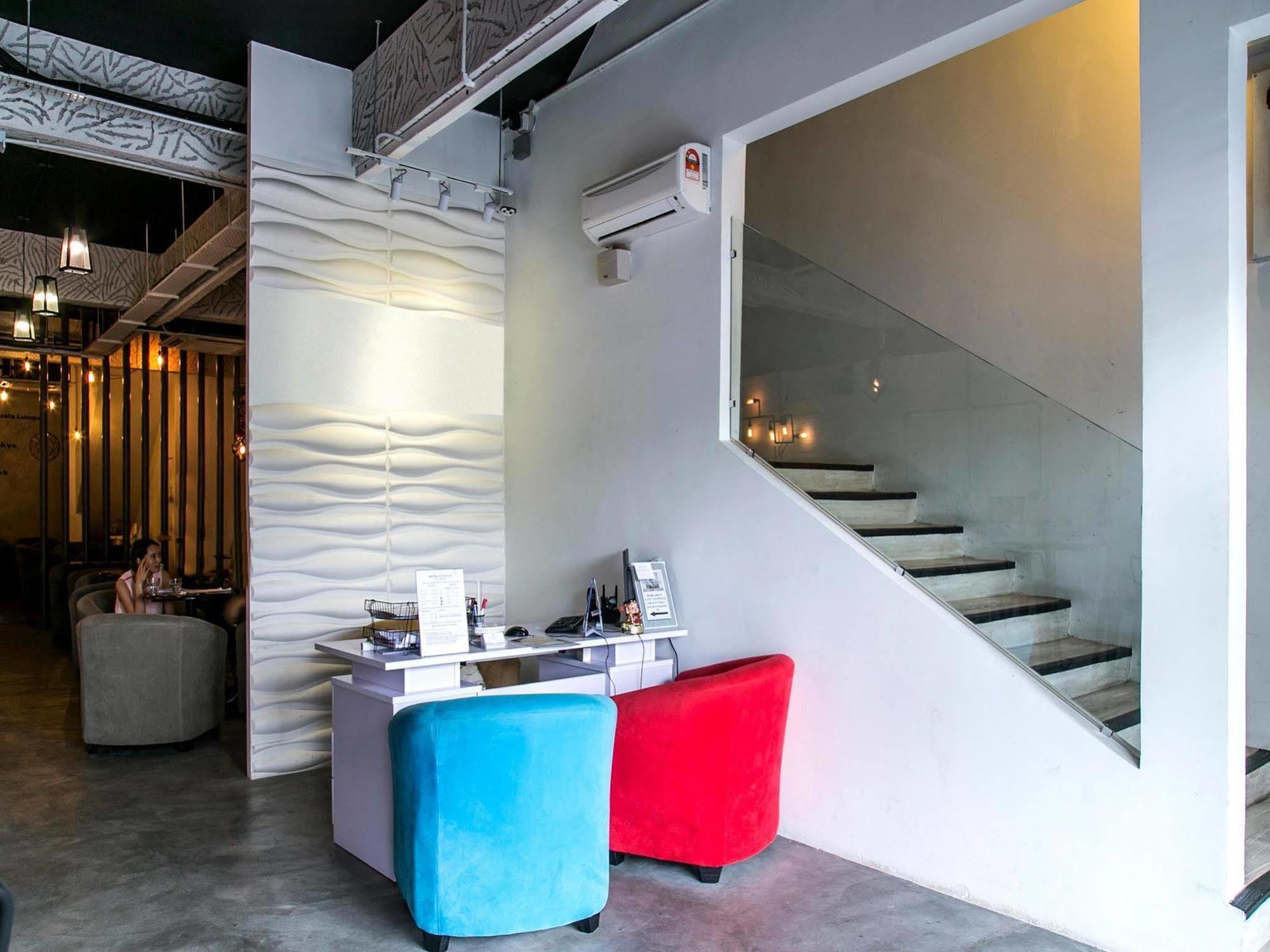 Oyo 220 Hotel Sri Maluri Kuala Lumpur Exterior foto
