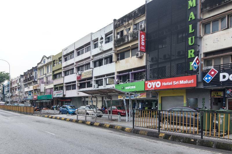 Oyo 220 Hotel Sri Maluri Kuala Lumpur Exterior foto