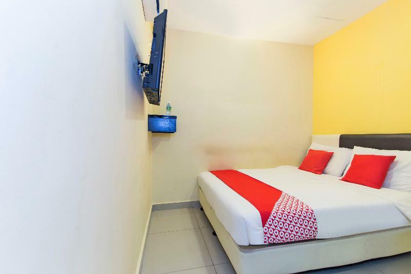 Oyo 220 Hotel Sri Maluri Kuala Lumpur Exterior foto